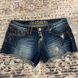 Cute distressed shorts